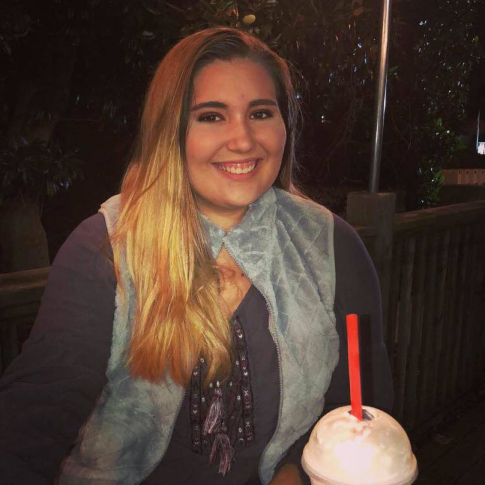 Meet your Posher, Izzy